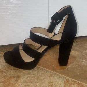 size 9 black heels